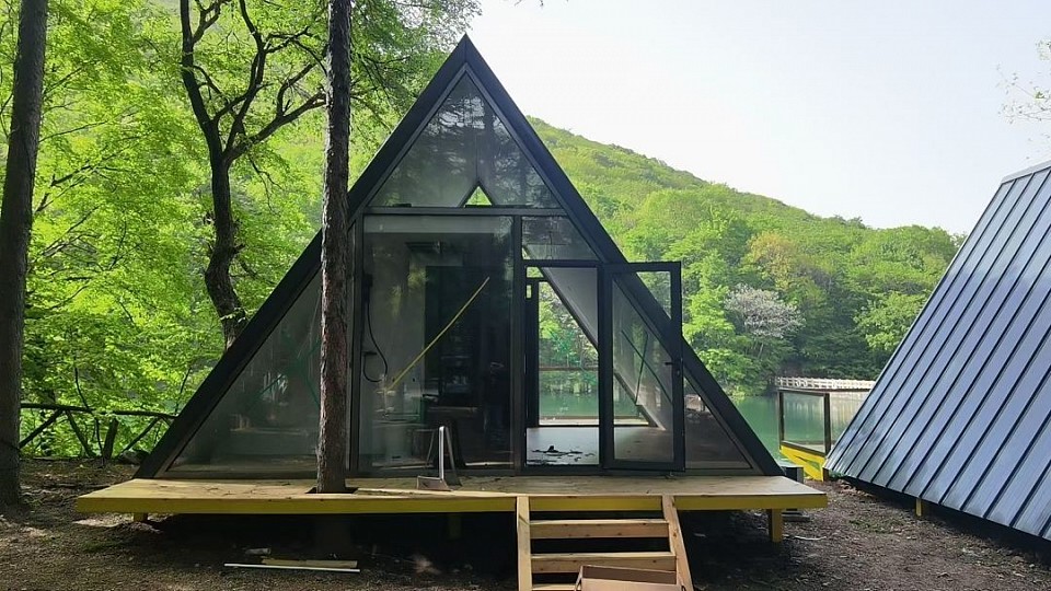 Off-grid living